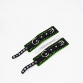 Черно-зеленые кожаные наручники с зеленой строчкой - Crazy Handmade - купить с доставкой в Архангельске