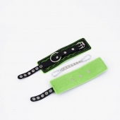 Черно-зеленые кожаные наручники с зеленой строчкой - Crazy Handmade - купить с доставкой в Архангельске