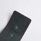 Черные кожаные наручники с красной строчкой - Crazy Handmade - купить с доставкой в Архангельске