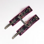 Черные кожаные оковы с розовой строчкой - Crazy Handmade - купить с доставкой в Архангельске
