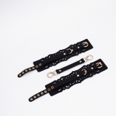 Черный кожаные оковы с узорами и золотистой фурнитурой - Crazy Handmade - купить с доставкой в Архангельске