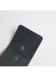 Черные кожаные наручники с красной строчкой - Crazy Handmade - купить с доставкой в Архангельске