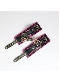 Черные кожаные наручники с розовой строчкой - Crazy Handmade - купить с доставкой в Архангельске