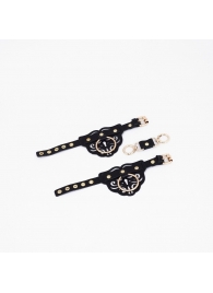 Черные кожаные наручники с клепками, кольцами и золотистой фурнитурой - Crazy Handmade - купить с доставкой в Архангельске