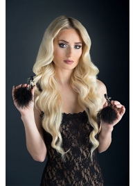 Зажимы для сосков с пухом FEATHERED NIPPLE CLAMPS - Blush Novelties - купить с доставкой в Архангельске