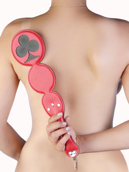 Шлёпалка  Трефы  с анальным плагом - LOVETOY (А-Полимер) - купить с доставкой в Архангельске