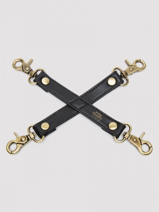Черный фиксатор для манжет Bound to You Faux Leather Hogtie - Fifty Shades of Grey - купить с доставкой в Архангельске