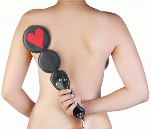 Шлёпалка  Черви  с анальным плагом - LOVETOY (А-Полимер) - купить с доставкой в Архангельске