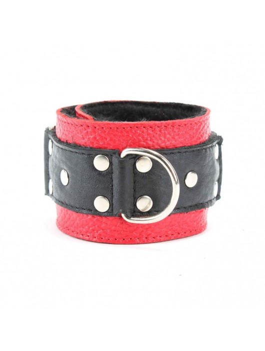 Красно-чёрные кожаные наручники с меховым подкладом - БДСМ Арсенал - купить с доставкой в Архангельске