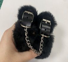 Черные наручники на цепи с меховой опушкой - Лунный свет - купить с доставкой в Архангельске