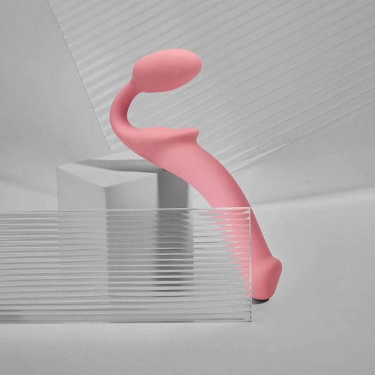 Розовый безремневой страпон Strap-on-me Semi-Realistic Bendable Strap-On size M - Strap-on-me - купить с доставкой в Архангельске